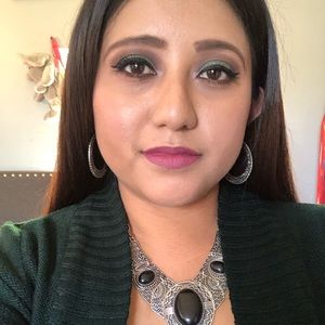 Meet your Posher, Celeste